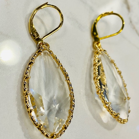 Pretty transparent leaf earrings - Picture 6 of 6